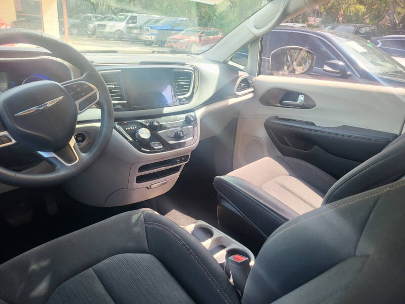 2017 Chrysler Pacifica Touring