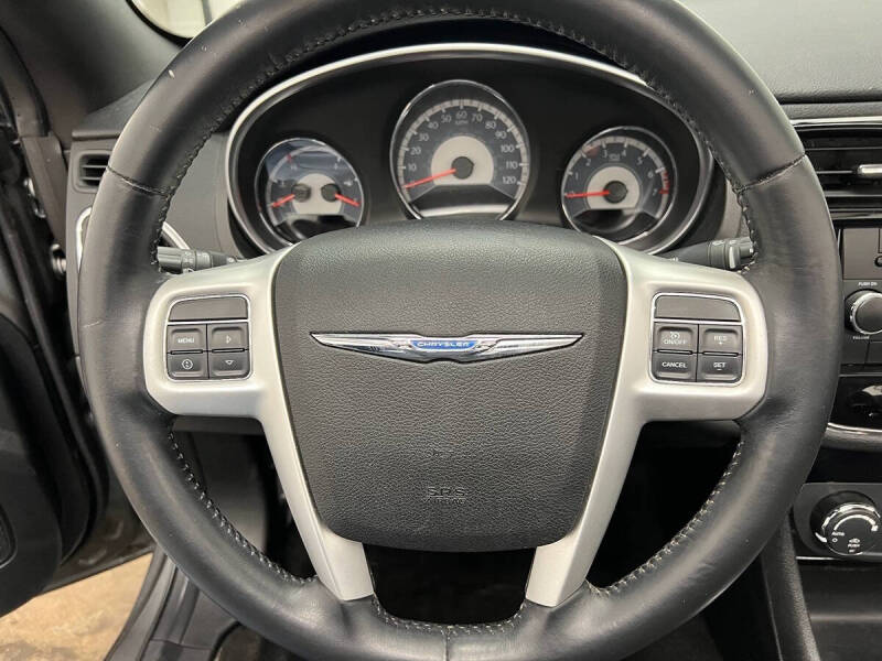 2012 Chrysler 200 Touring