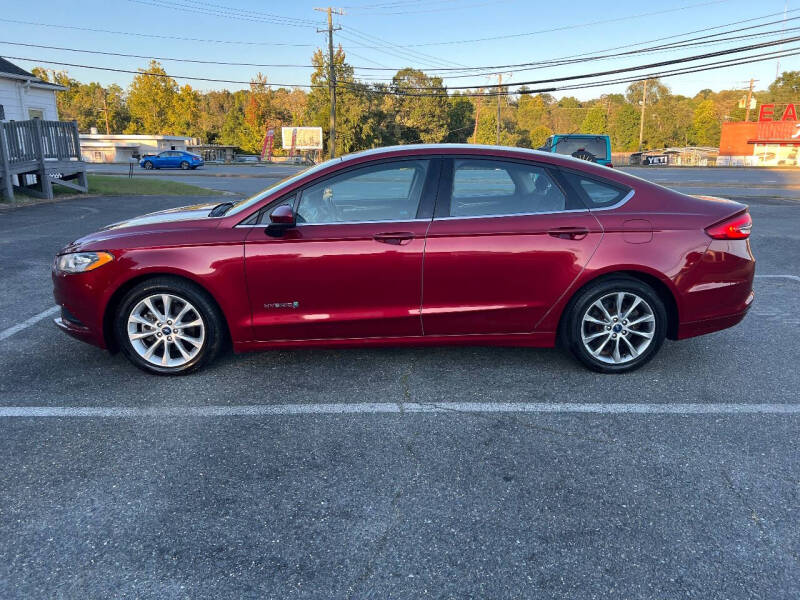 2017 Ford Fusion Hybrid SE photo 6