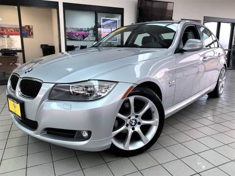 2010 BMW 3 Series for sale at SAINT CHARLES MOTORCARS in Saint Charles IL