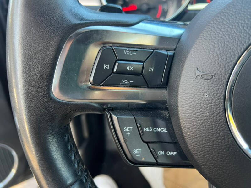 2020 Ford Mustang EcoBoost