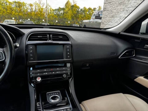 2017 Jaguar XE 35t Premium