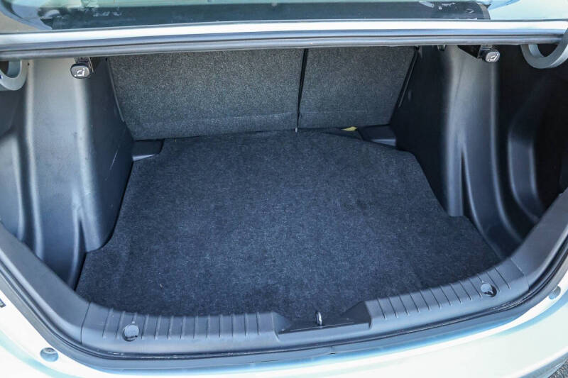 2019 Toyota Yaris LE