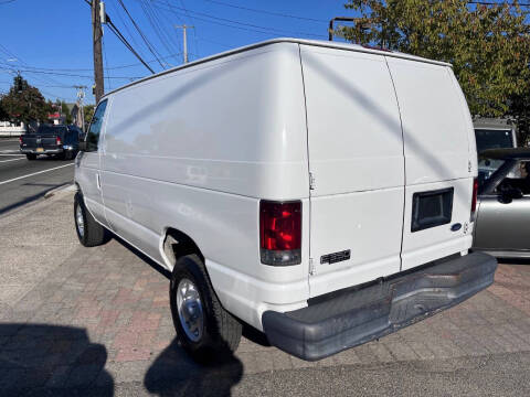 2004 Ford E-Series E-350 SD