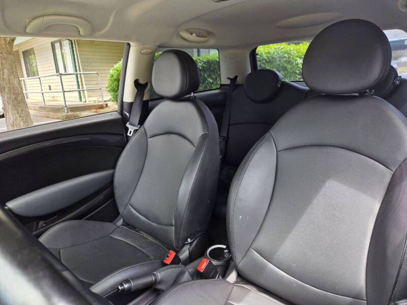 2011 MINI Cooper S - Photo 11