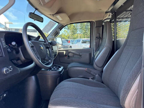 2023 Chevrolet Express 2500