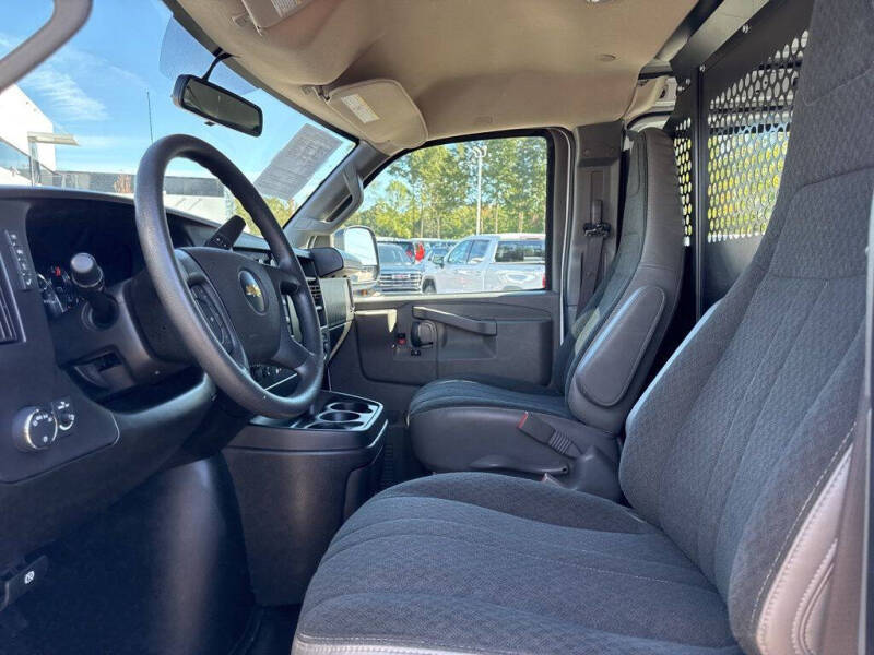 2023 Chevrolet Express 2500