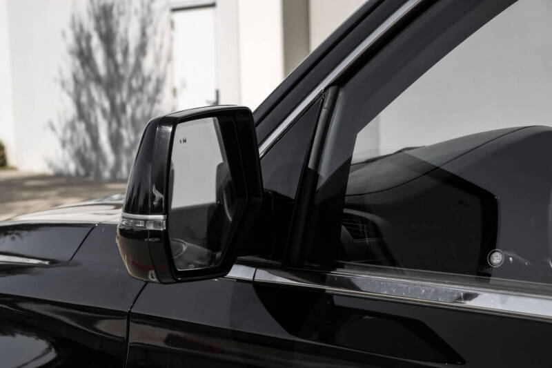 2016 Cadillac Escalade ESV Luxury Collection