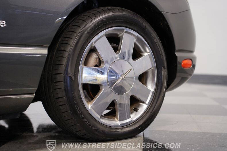 2003 Ford Thunderbird