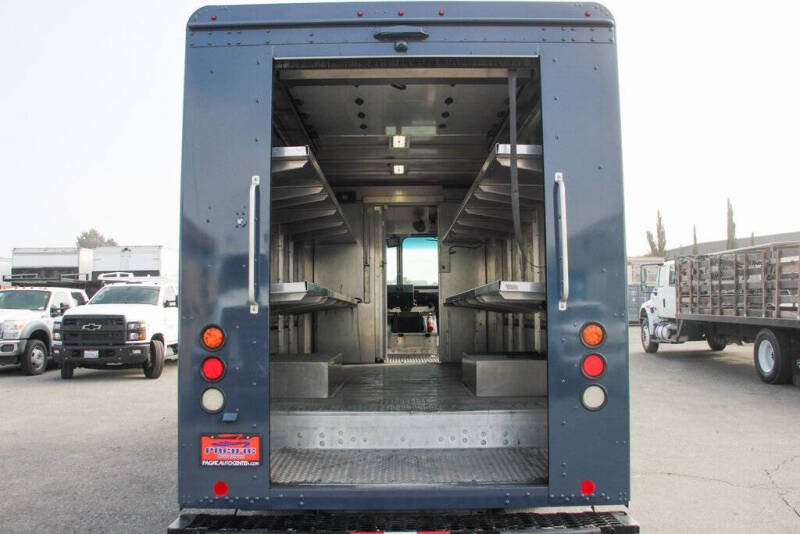 2020 Freightliner MT45 Chassis