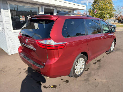 2017 Toyota Sienna Limited 7-Passenger