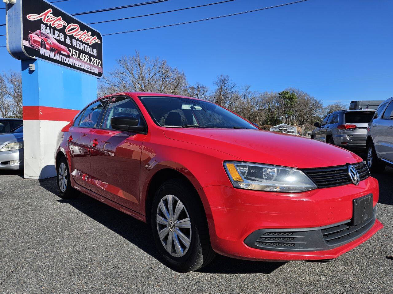 2013 Volkswagen Jetta Base 4dr Sedan 6A 