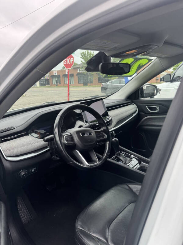 2022 Jeep Compass Latitude Lux