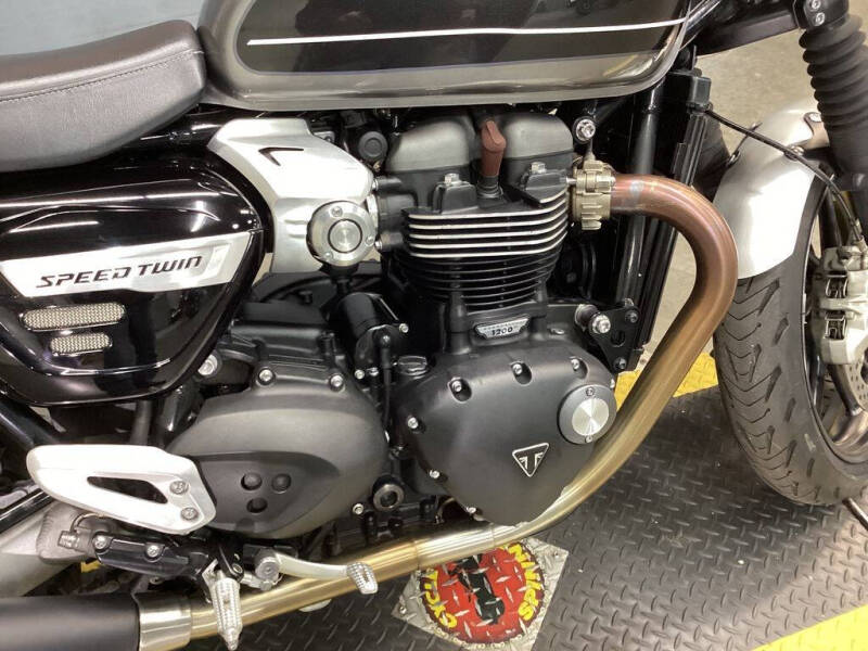 2020 Triumph Speed Twin 1200 Silver Ice/Sto
