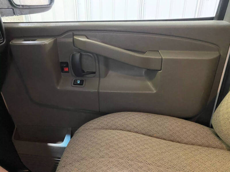 2017 Chevrolet Express 2500