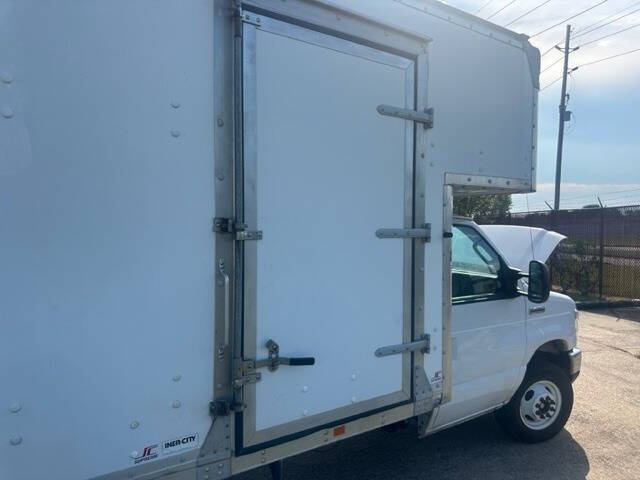 2021 Ford E-Series E-450 SD