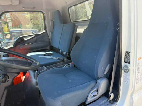 2017 Mitsubishi Fuso FE180