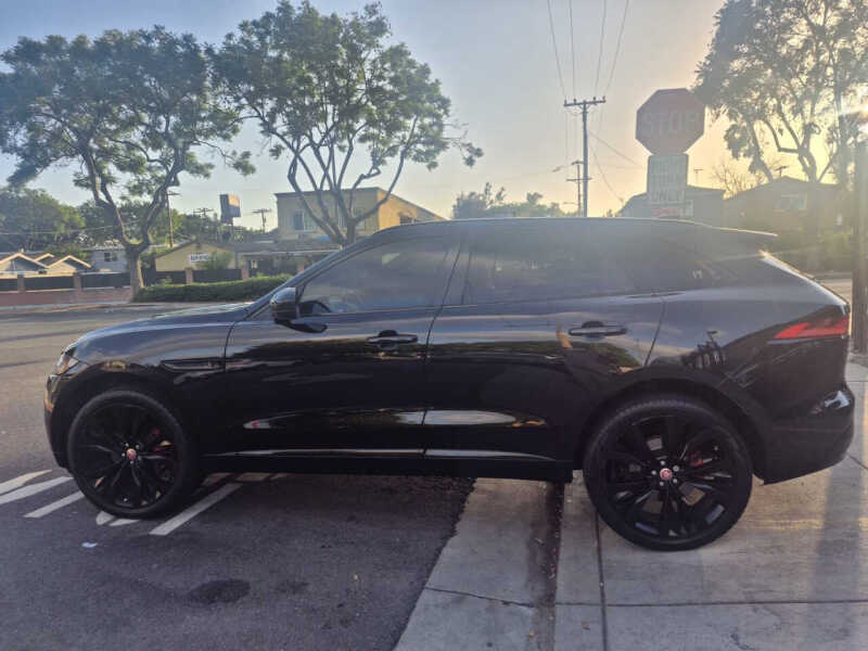 2017 Jaguar F-PACE S