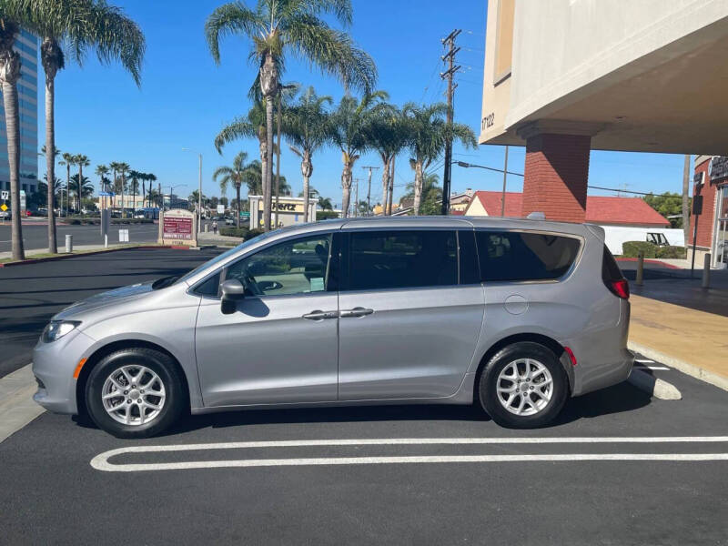2017 Chrysler Pacifica Touring