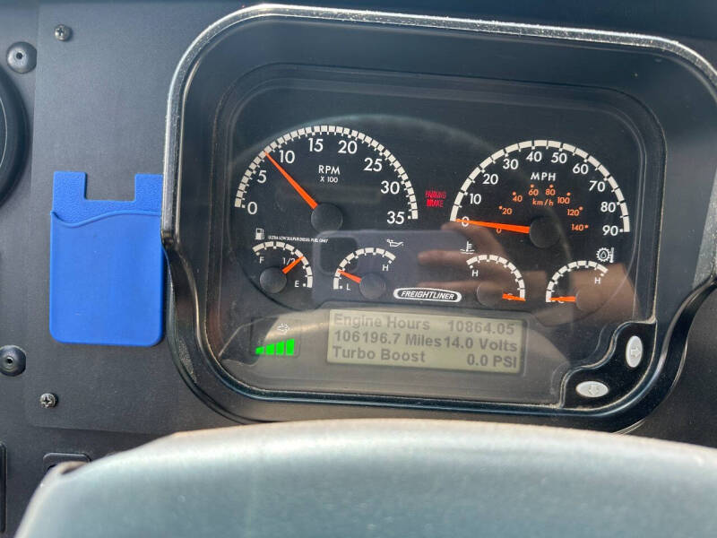 2016 Freightliner MT45 Chassis