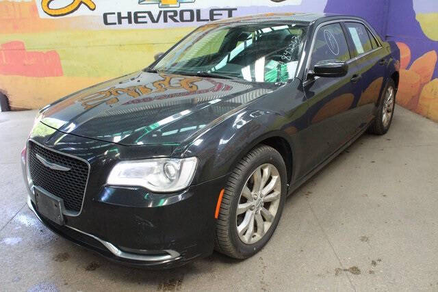 Used 2015 Chrysler 300 Touring with VIN 2C3CCARG6FH842263 for sale in Grand Ledge, MI