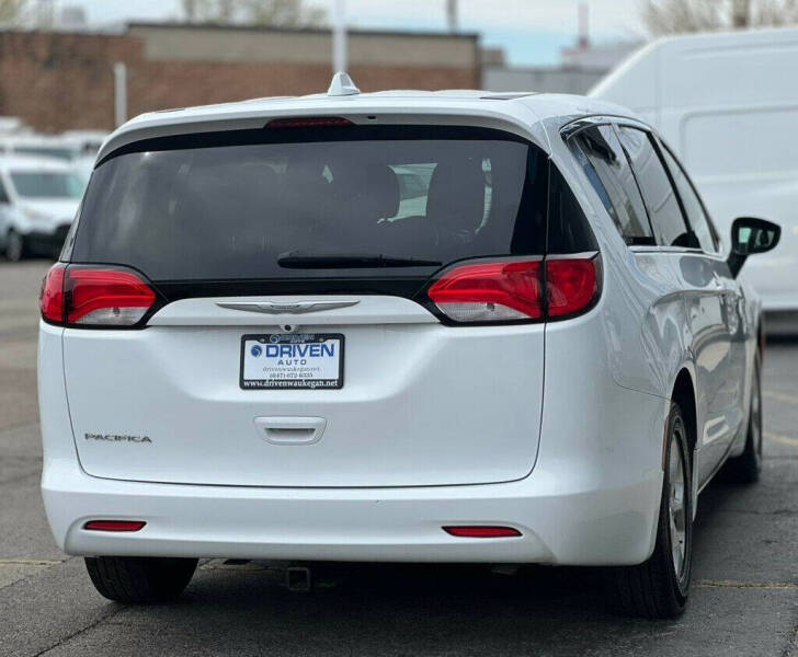 2017 Chrysler Pacifica LX