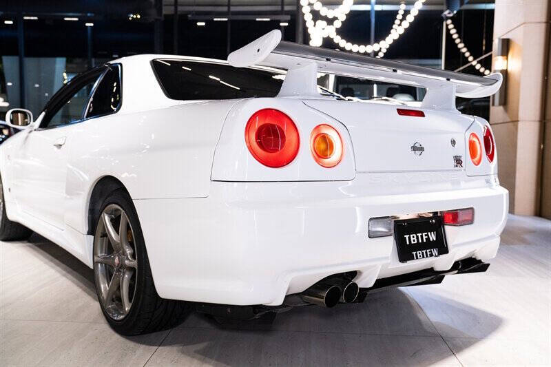 2000 Nissan GT-R