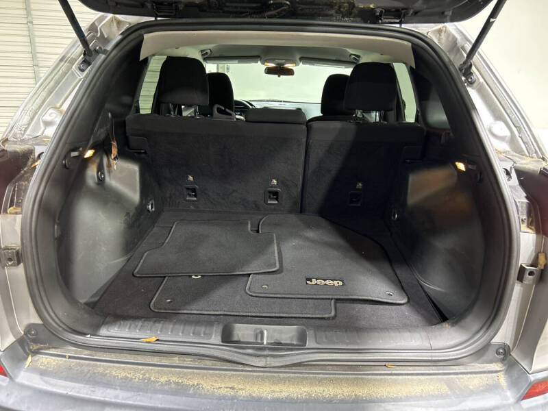 2019 Jeep Cherokee Latitude