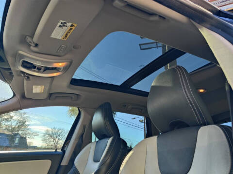 2017 Volvo XC60 T5 Dynamic
