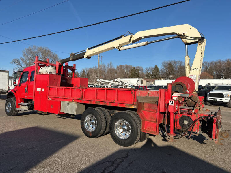 2005 Freightliner M2 106
