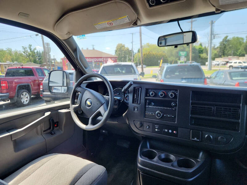 2017 Chevrolet Express LT 3500