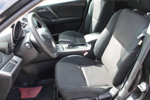 2013 Mazda MAZDA3 i SV