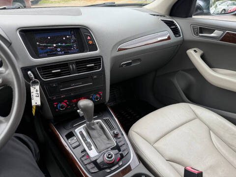 2012 Audi Q5 2.0T quattro Premium Plus