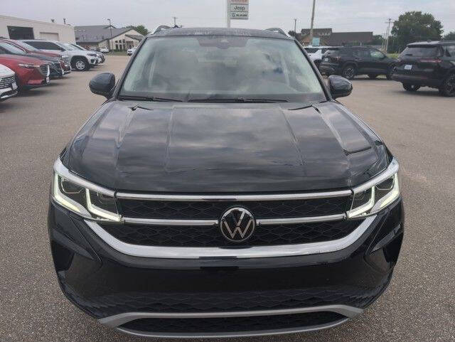 2024 Volkswagen Taos SEL 4Motion