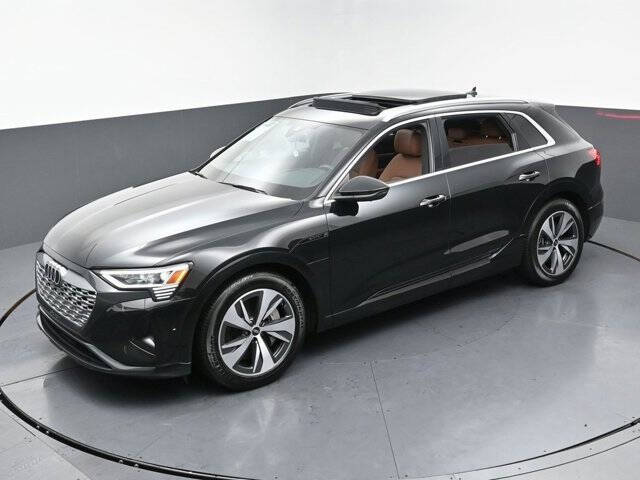 2024 Audi Q8 e-tron quattro Premium Plus