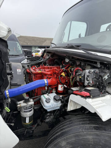 2022 Freightliner M2 106