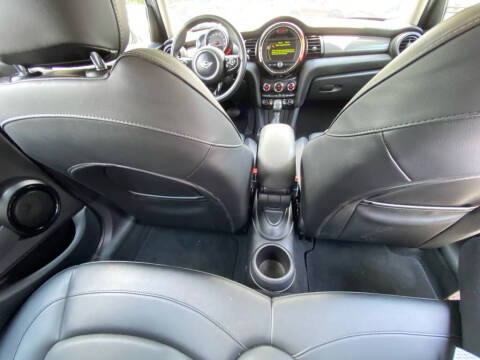 2016 MINI Hardtop 4 Door Cooper