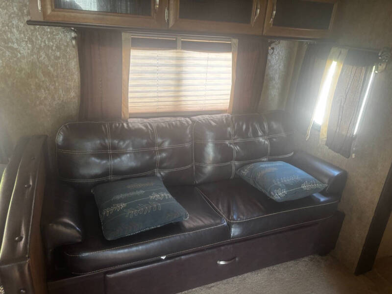 2017 Forest River 31 BKIS Wildwood