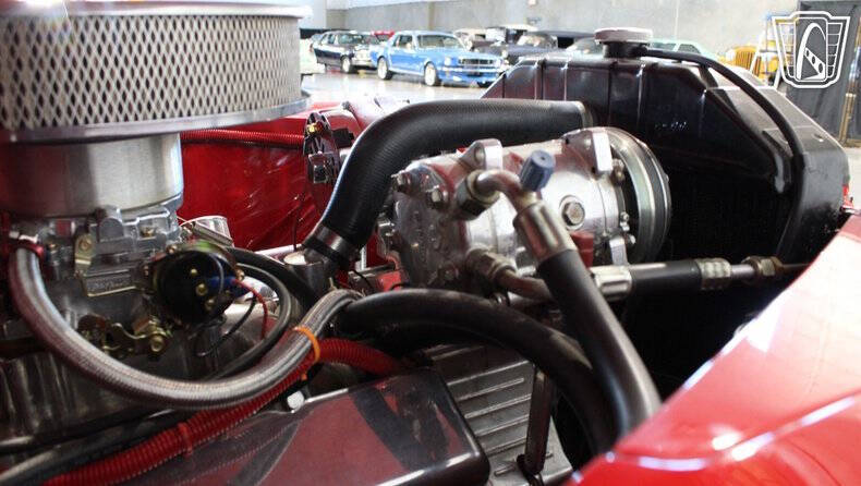 1948 Ford Deluxe