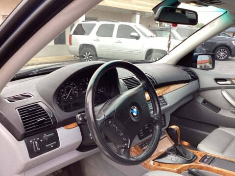 2002 BMW X5 4.4i
