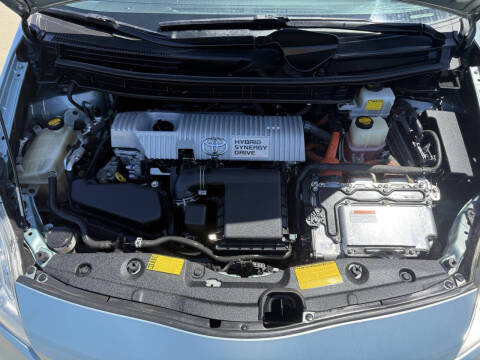 2012 Toyota Prius Two