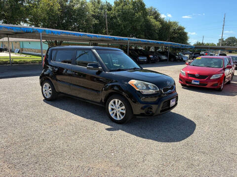 2012 Kia Soul +