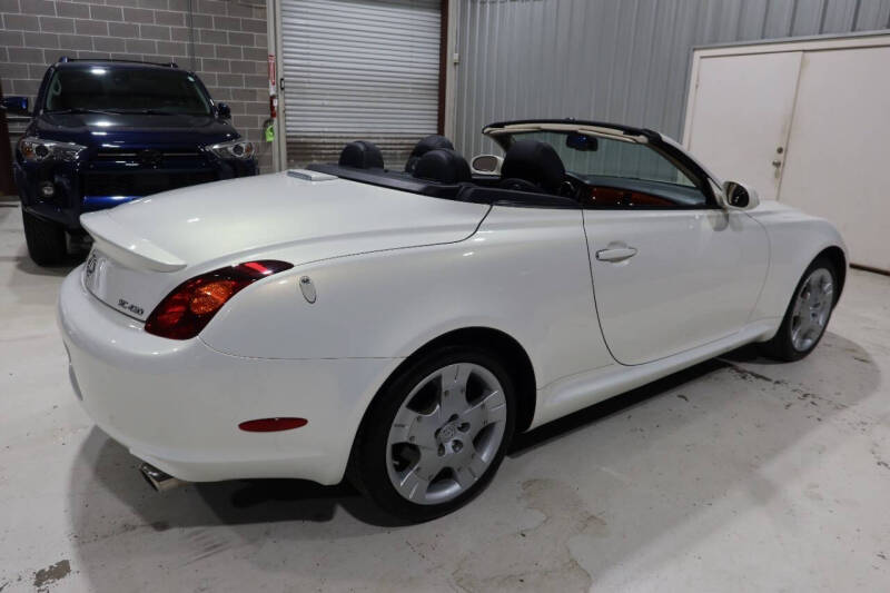 2005 Lexus SC 430