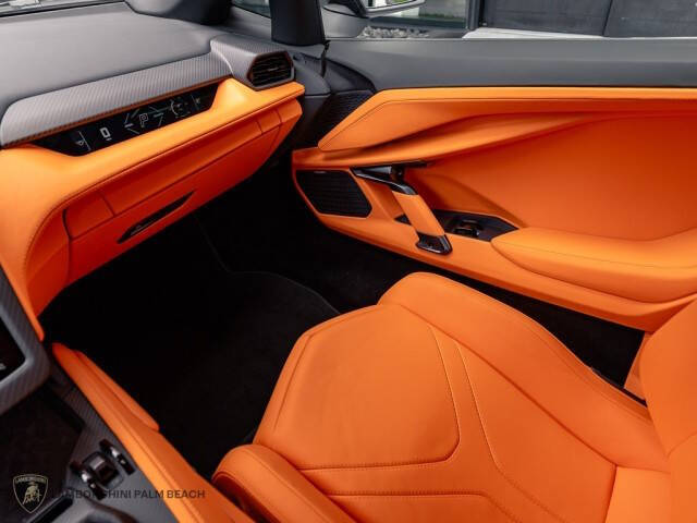2026 Lamborghini Revuelto