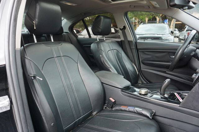 2017 BMW 3 Series 320i
