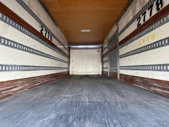 2017 Freightliner M2 106