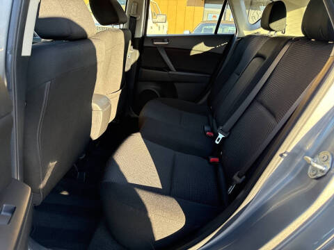 2013 Mazda MAZDA3 i Touring