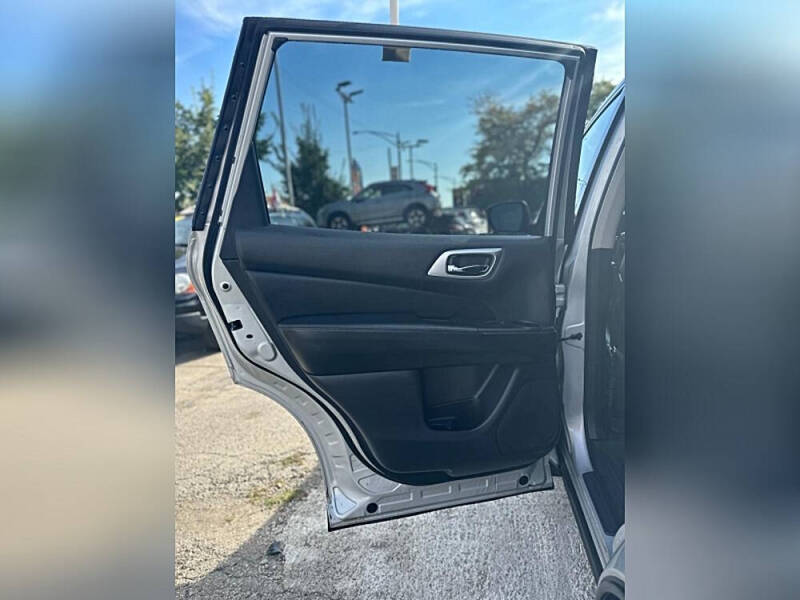 2017 Nissan Pathfinder Platinum