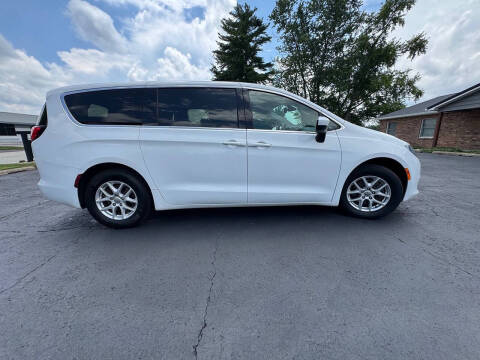 2017 Chrysler Pacifica LX