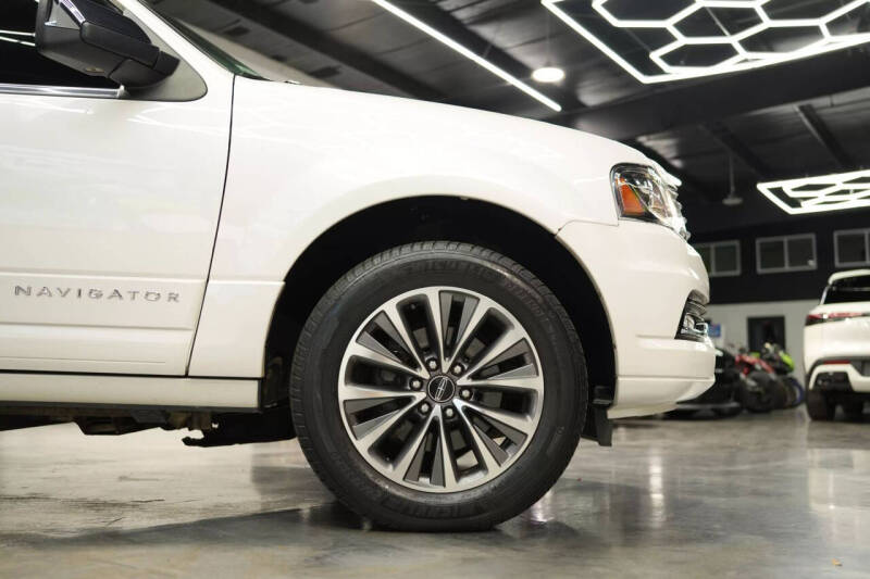 2017 Lincoln Navigator Select